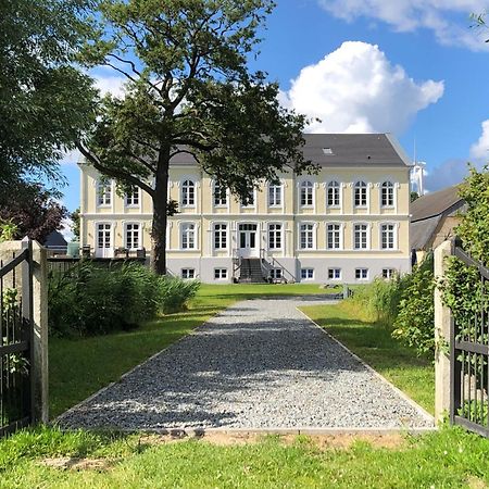 Ferienwohnungen Herrenhaus Gut Oestergaard Steinberg  エクステリア 写真